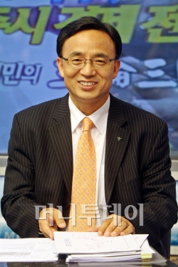 ↑김영익 하나대투증권 부사장 ⓒ 이명근 기자