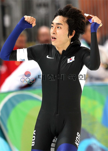 ↑밴쿠버 동계올림픽 스피드스케이팅 남자 1만m 레이싱을 마친 이승훈의 모습 ⓒ사진=대한체육회 제공