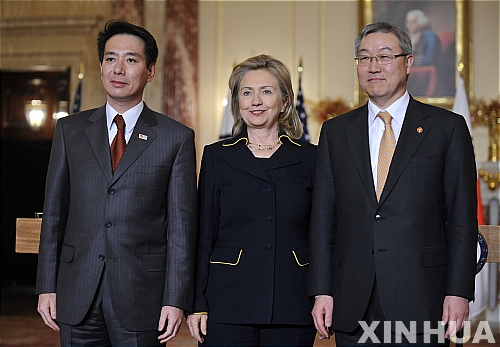 [사진]한·미·일 외무장관, 대북 공동 대응 논의