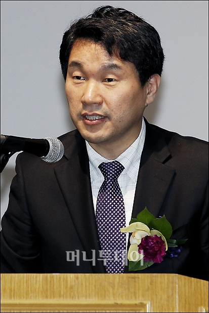[사진]이주호 장관, 한국여성과학기술인 지원센터 개원식 치사