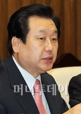김무성 "정략적 개헌, 온 몸으로 막겠다"