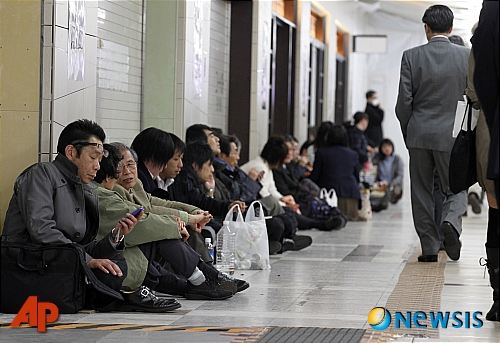 [사진]오도가도 못하는 도쿄 시민들