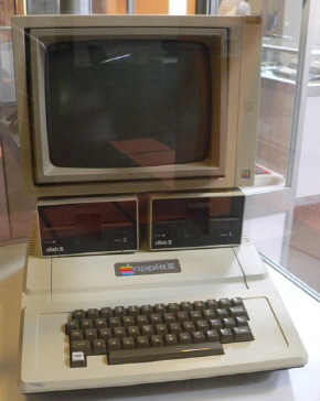 ↑ 1977년 소개된 애플2