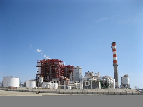 ↑포스코건설이 시공한 칠레 '앙가모스' 석탄화력발전소