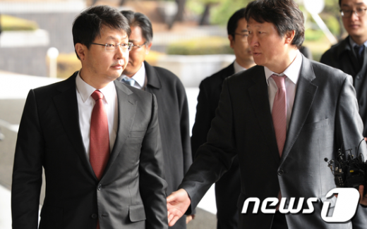 [사진]검찰 소환된 최재원 SK 수석부회장