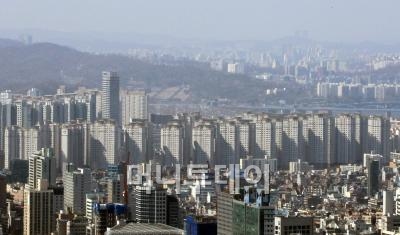 ↑투기과열지구에서 해제된 강남권 아파트 단지 전경 ⓒ임성균 기자