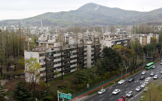 ↑최근 정비계획수정안을 마련해 서울시에 제출한 개포지구 재건축 단지 전경 ⓒ이명근 기자