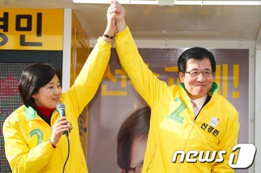 [사진]박영선, '신경민을 지지해주세요'