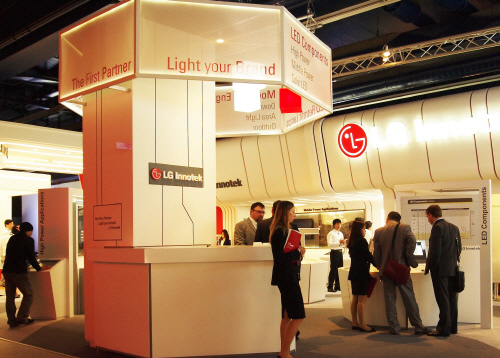LG̳ ̴ 15Ϻ 20ϱ  ũǪƮ  '   ڶȸ 2012(Light + Building 2012)'  LED   ν.