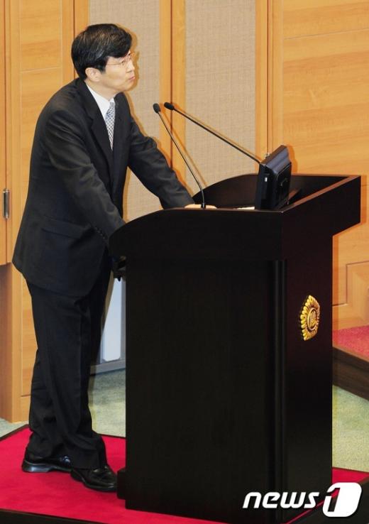 [사진]시의회 참석한 곽노현 교육감