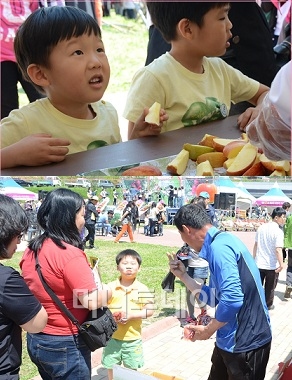 "사과 더 주세요" 축제장을 찾은 아이들