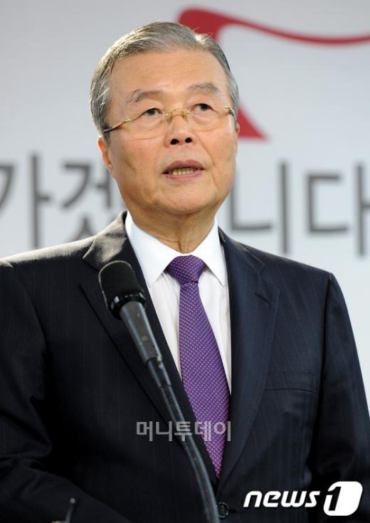 ↑박근혜 새누리당 대선 후보 측 김종인 국민행복추진위원장 ⓒ뉴스1제공