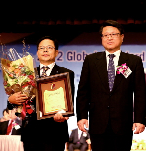 ‘올리브떡볶이’ 2012년도 글로벌 스탠더드 경영대상 최우수상 수상