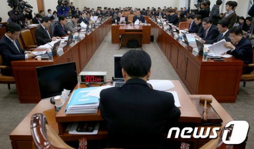[사진]국회 기재위 조세소위 개최