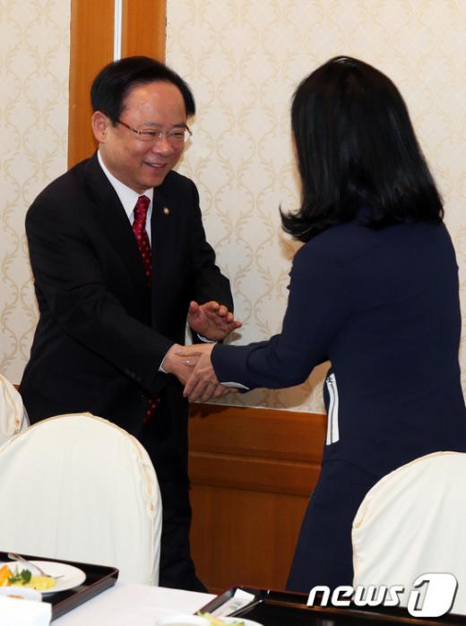 [사진]원내대표 경선 선거전 돌입한 이주영 의원