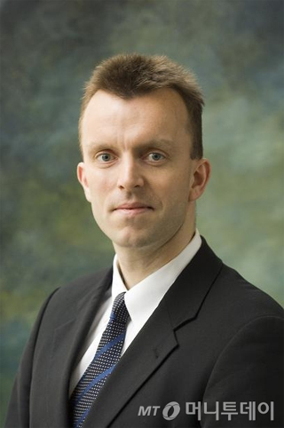 제이콥 커키가드(Jacob Funk Kirkegaard) 피터슨 국제경제연구소 선임연구원