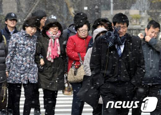 [사진]'서울에 첫 눈이 펑펑'