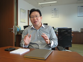 신용섭 삼성물산 동남아총괄 상무는 싱가포르 맥스웰로드 인근 사무실에서 "아시아 지도층 인사들이 한국의 진출을 상당히 의식하고 있다"고 말했다. /사진=지영호 기자