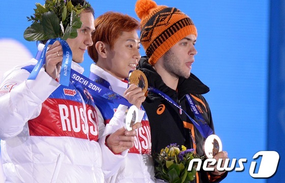 [사진][소치2014]안현수, 러시아 귀화 후 첫 올림픽 金 쾌거
