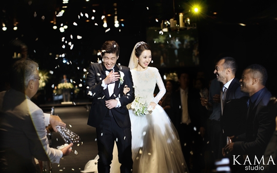 박지성 김민지 커플 결혼식 사진. /사진=카마 스튜디오 제공<br>
<br>
