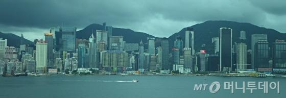 리츠칼튼호텔 102층 라운지바에서 바라본 홍콩 전경/ 사진=김유경기자