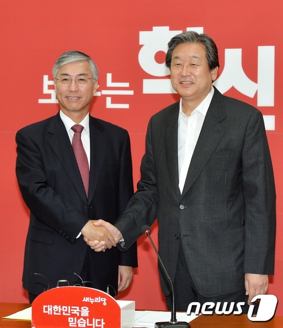 [사진]김무성 대표, 추궈홍 주한 中대사 접견