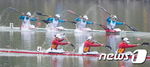 [사진]한국 여자 카누, 부산대회 이후 12년 만에 은메달