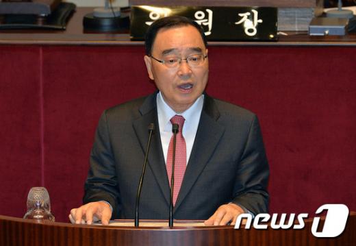[사진]정부 예산안 제안 발언하는 정홍원 총리