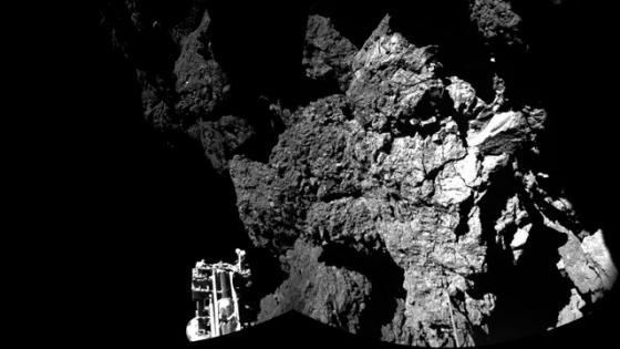 혜성 탐사로봇 필레가 촬영한 혜성 `67P` 표면 사진