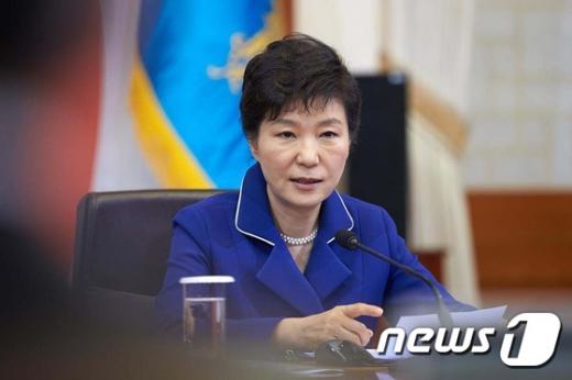 [사진]국무회의 주재하는 박근혜 대통령