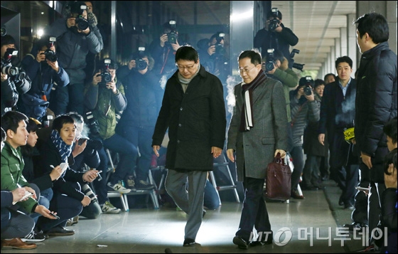 [사진]'대통령 동생' 박지만, 청와대 문건 유출 관련 검찰 출두