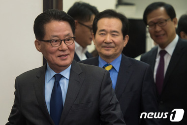 박지원 새정치민주연합 의원(맨 앞) /뉴스1 © News1 유승관 기자