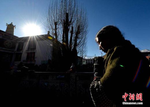 티베트 불교 참배 시즌 도래한 겨울 시짱 라사