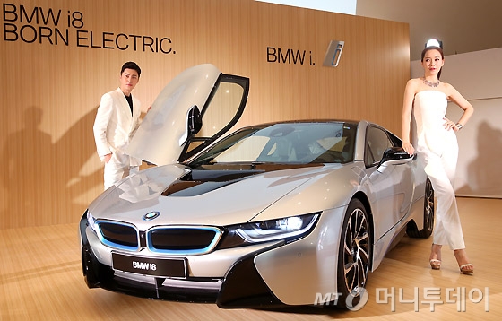 [사진]BMW, 플러그인 하이브리드 스포츠카 i8 출시