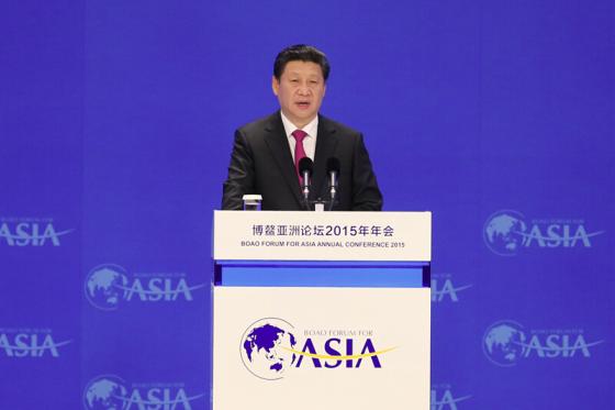 시진핑 주석이 지난 28일 보아오포럼 개막식 기조 연설에서 전 세계의 공동의 이익을 추구하는 신이념과 AIIB, 일대일로 등의 역할과 의미 등에 대해 밝히고 있다. (사진=보아오포럼 홈페이지)