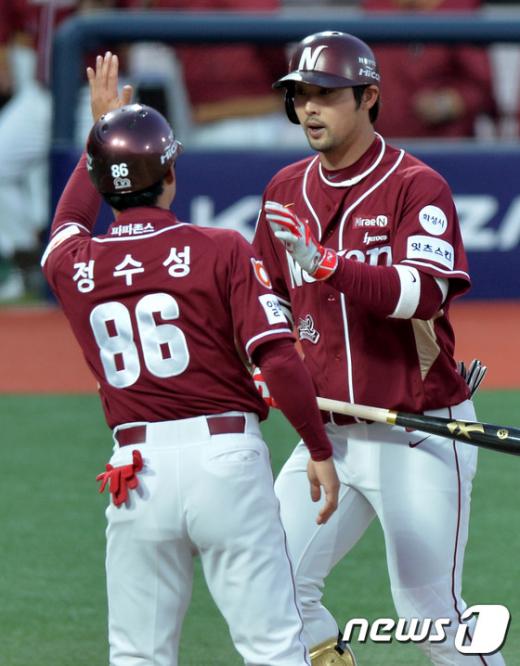 [사진]넥센 서동욱 '2타점 홈런'