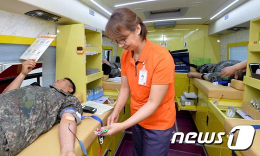 [사진]메르스로 부족한 헌혈 '동참해요'