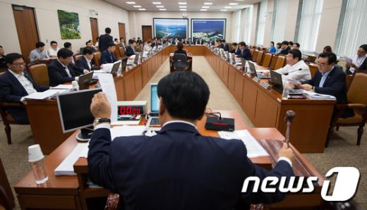 국토교통위원회 전체회의./뉴스1 © News1 유승관 기자