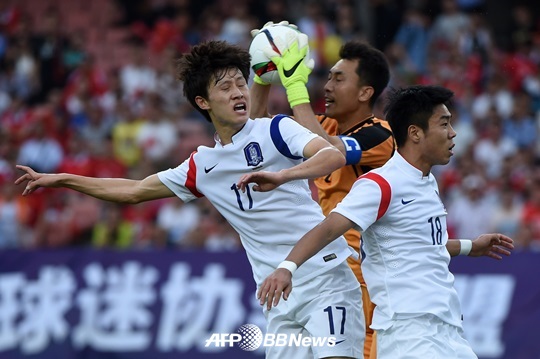 한국이 북한과의 경기에서 0-0 무승부를 기록했다. /AFPBBNews=뉴스1<br>
<br>
<br>
