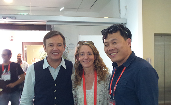 TED 기획자인 미국본사 크리스앤더슨 대표와 TEDx 디렉터 라라슈타인과 2011년 만난 송인혁 대표.