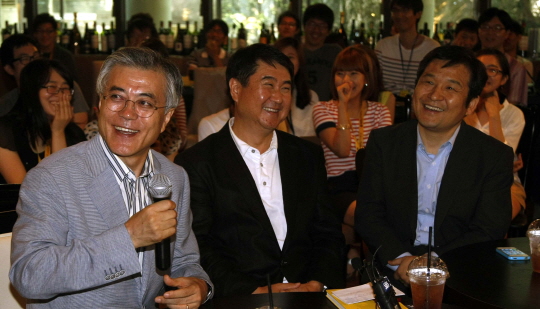 ↑(왼쪽부터) 문재인 민주당 상임고문, 이석우 카카오 대표, 문용식 문재인캠프 SNS본부장ⓒ문재인 선거사무소 제공