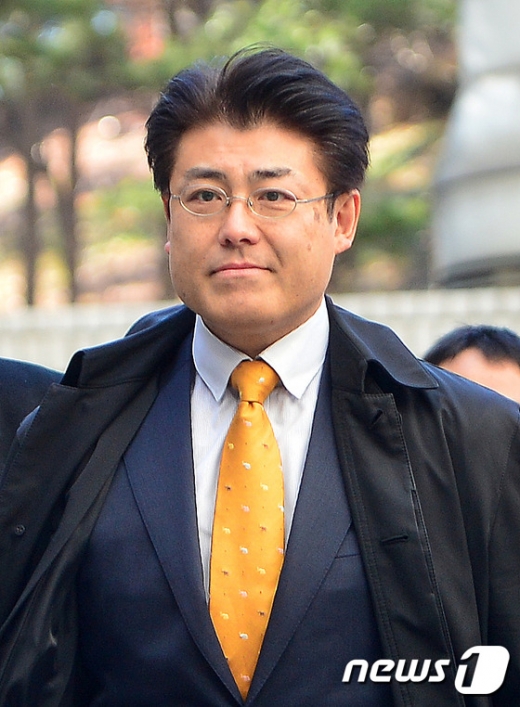 [사진]'朴대통령 비방' 가토 전 지국장 법원출석