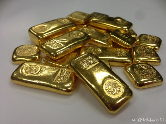 국제 금값 1230달러 돌파, 2월에만 10.5%↑ '4년 최고'