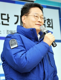 송영길 더불어민주당 의원이 박근혜 대통령에게 '변기 공주'라는 별명을 붙여주며 과거 인천시장 재직 당시 일화를 공개했다. / 사진=뉴스1