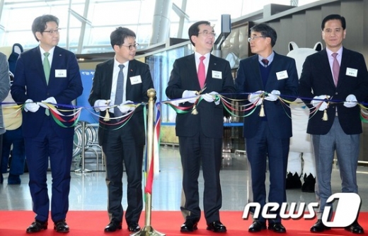 [사진]인천공항, 국내 최초 캡슐호텔 오픈식