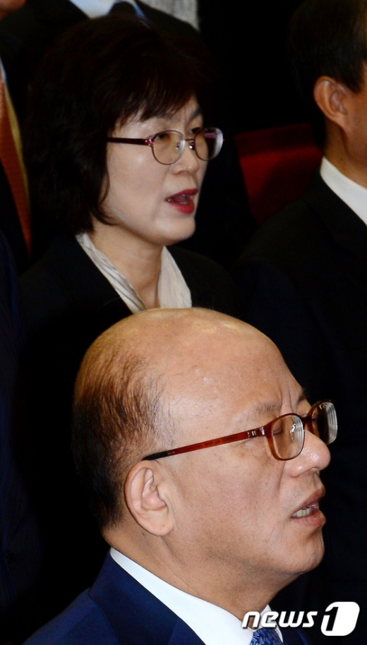 [사진]박한철 소장과 이정미 재판관
