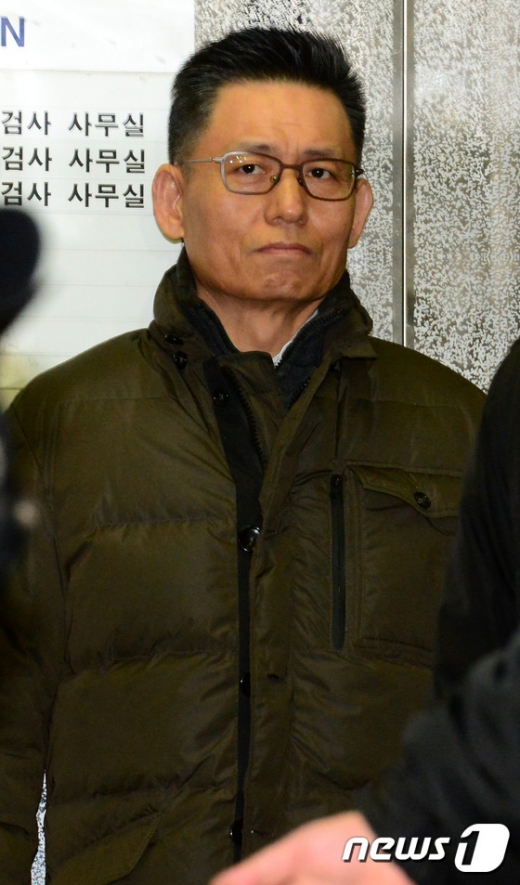 [사진]피의자 신분으로 특검 소환된 황성수 전무