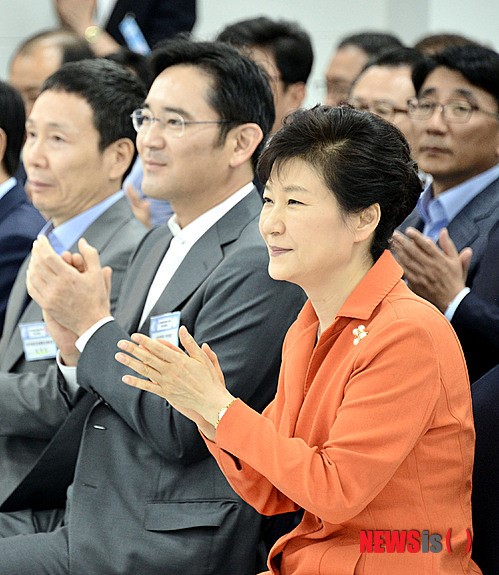 박근혜 대통령과 이재용 삼성전자 부회장/ 사진=뉴시스