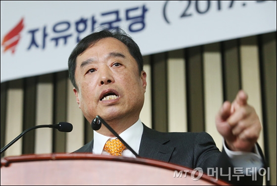 [사진]김병준, 자유한국당 토론회 강연