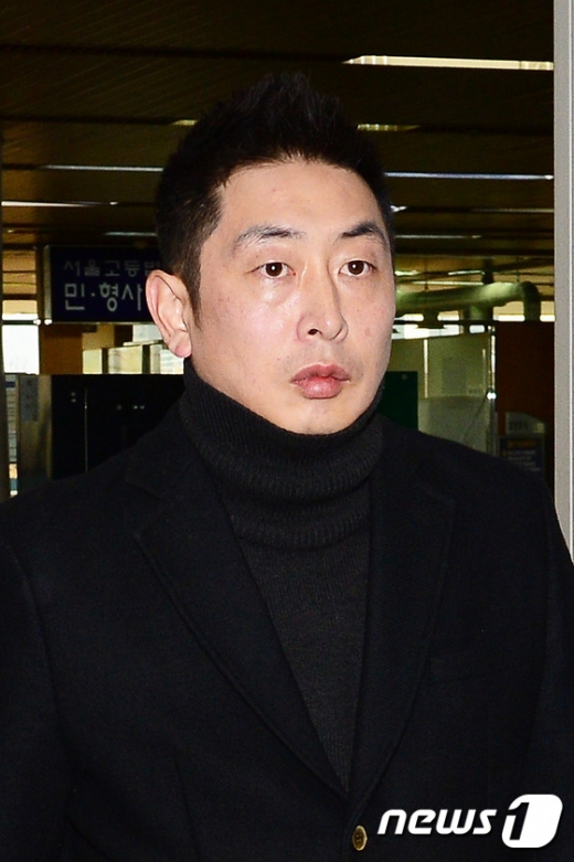 [사진]법정 향하는 김성현 미르재단 사무부총장